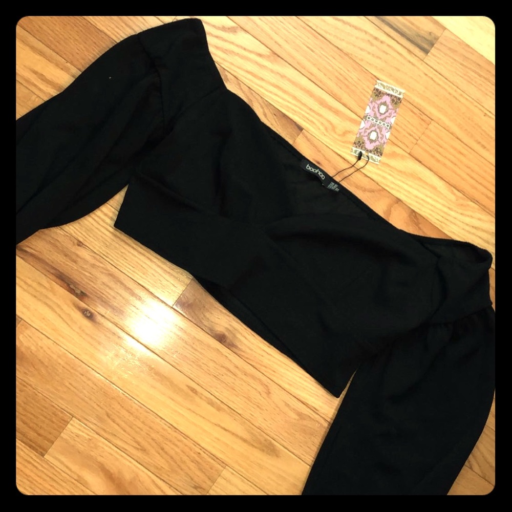 Boohoo peasant top
